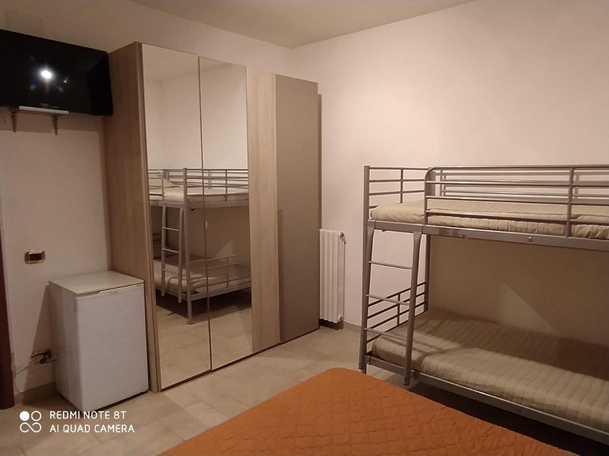 Bollicine Hotel Bari Bagian luar foto