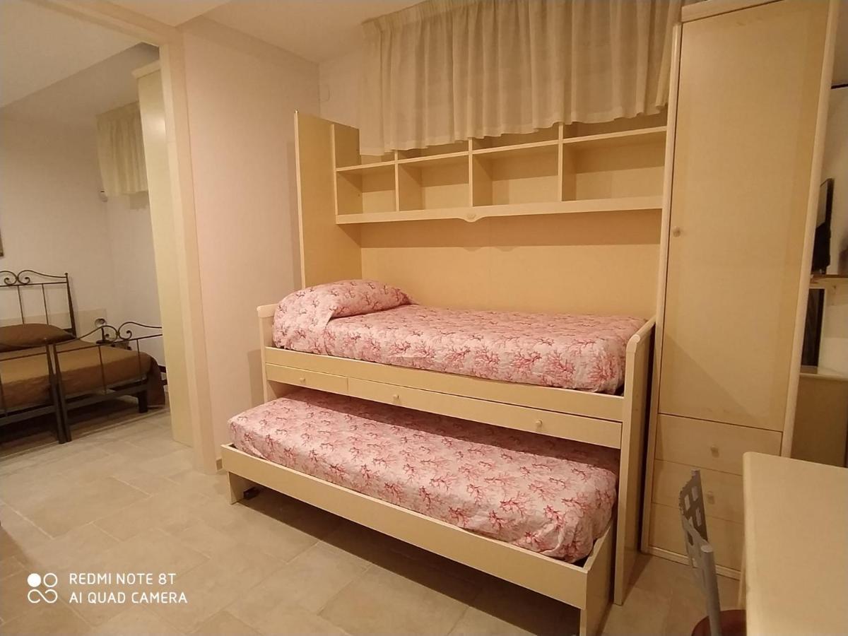 Bollicine Hotel Bari Bagian luar foto