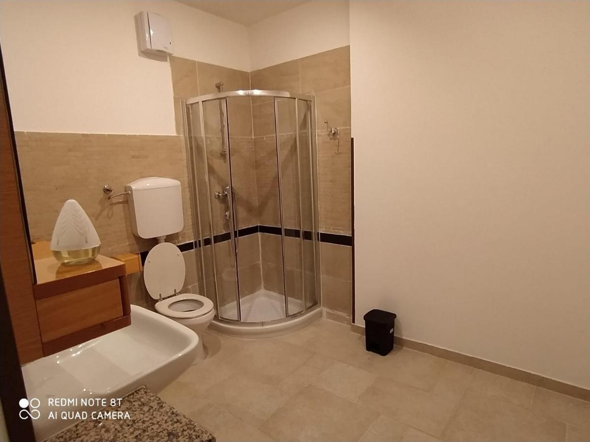 Bollicine Hotel Bari Bagian luar foto