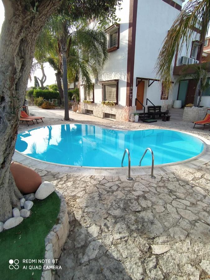 Bollicine Hotel Bari Bagian luar foto